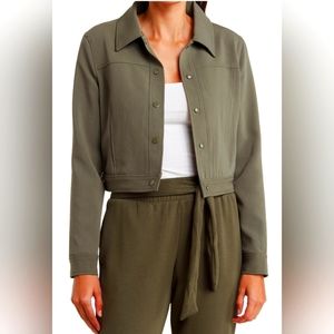 T TAHARI Snap Front Crop Jacket. Size L Olive Green